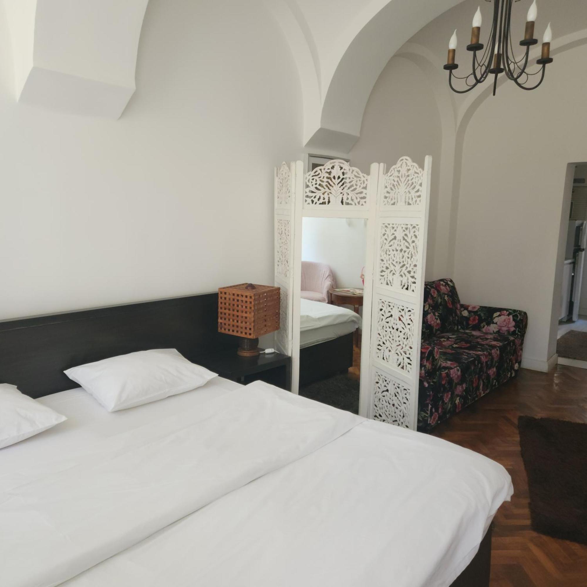 Christa Central 1 Sibiu Exterior photo